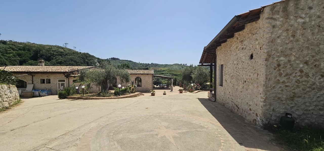 Borgo Carida - Green Family Holidays Zaccanopoli Luaran gambar
